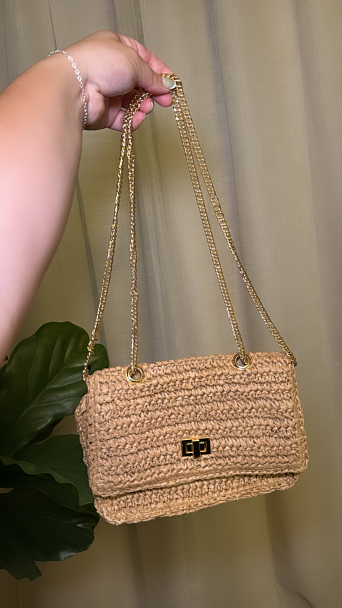 Beach Purse w/ Gold Chain