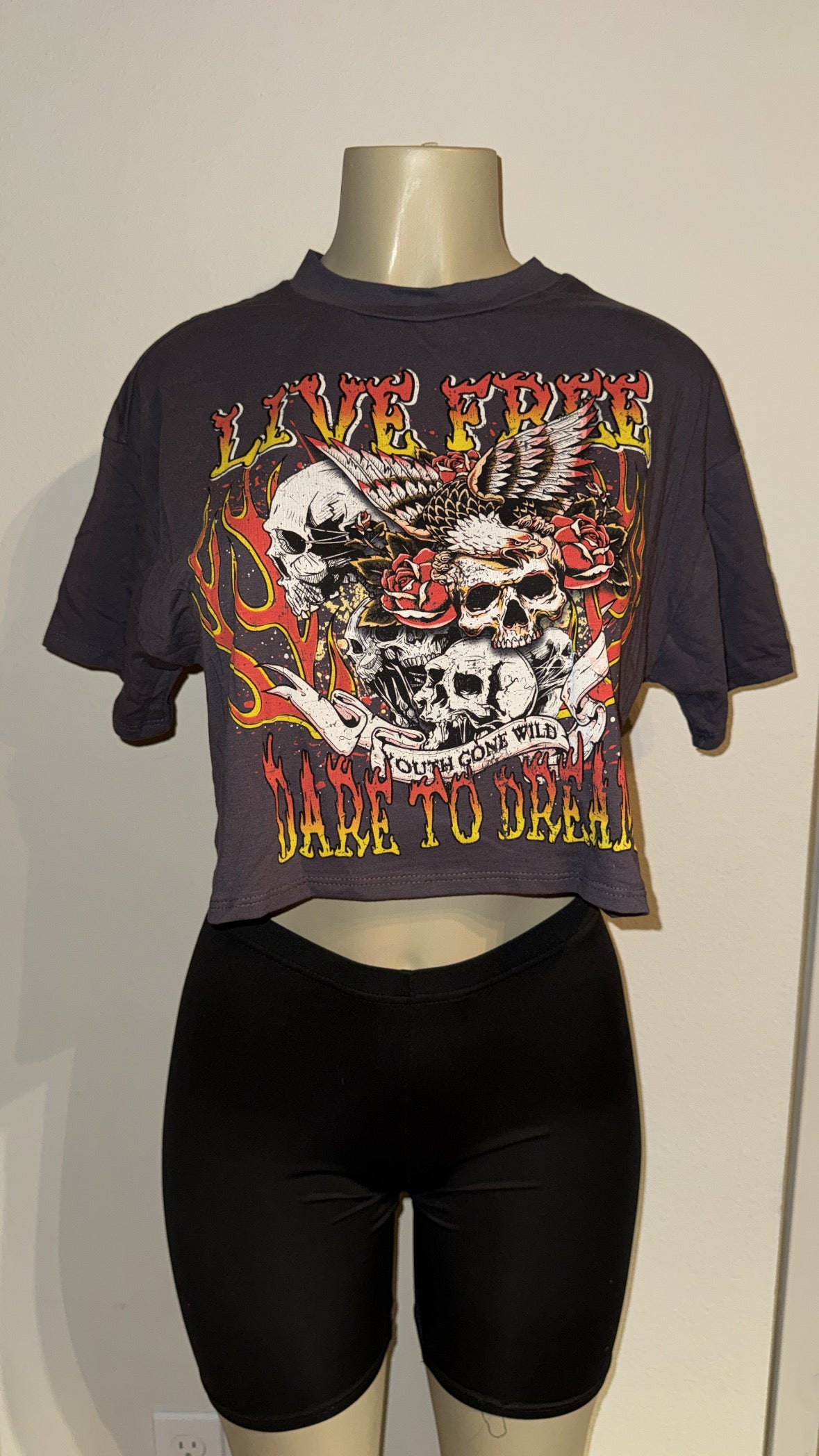 LIVE FREE SKILLS ON FIRE TOP